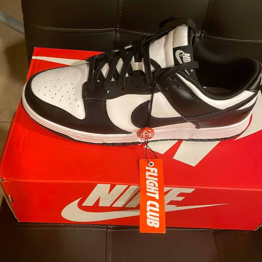Nike Dunks Low Black and White